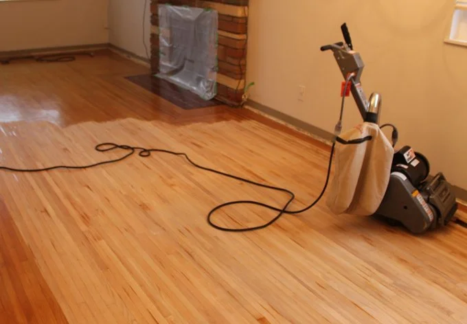 Comment Poncer un Parquet : Étapes et Conseils